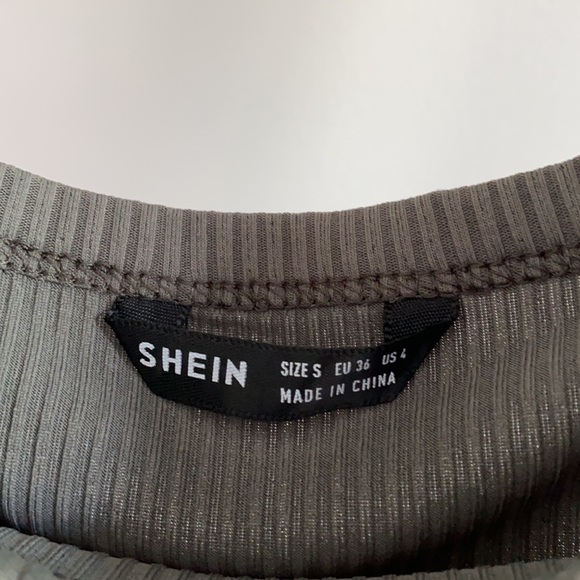 Scrunched tank top size small - Picture 3 of 4